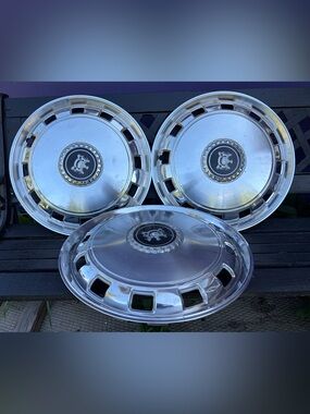 Vintage Ford 15” Silver Chrome Hubcaps (set of 3) 1970’s